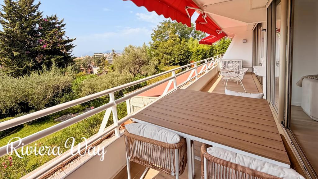 3 room apartment in Cannes, photo #2, listing #106813476