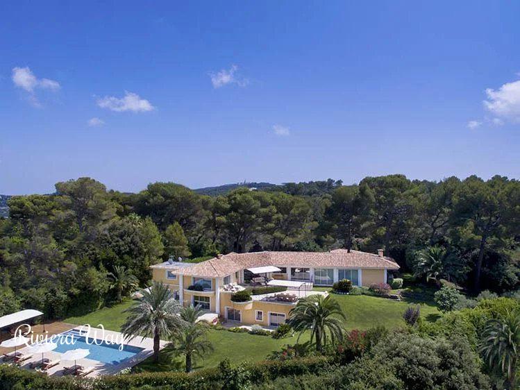 6 room villa in Mougins, photo #1, listing #106276212