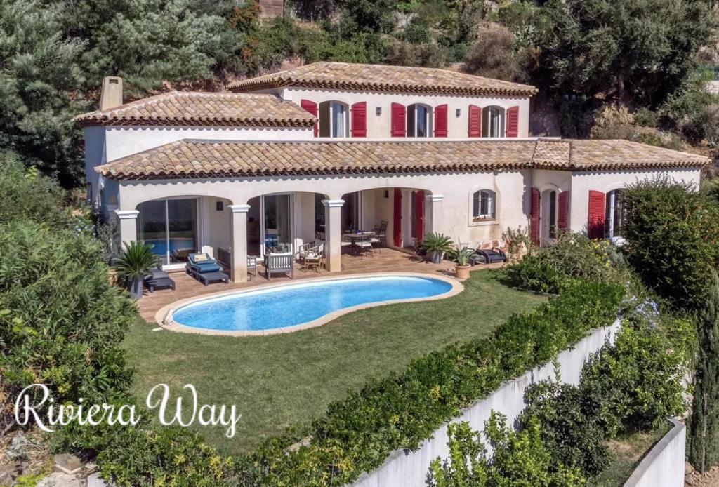 6 room villa in La Croix-Valmer, photo #4, listing #100683870