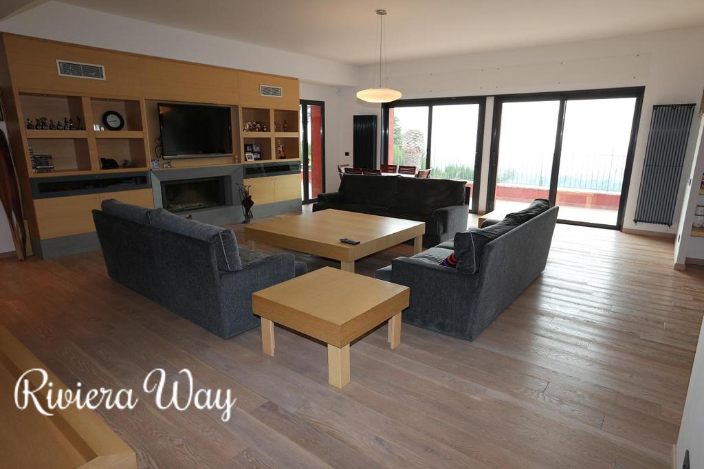 7 room villa in Nice, 400 m², photo #3, listing #70403340
