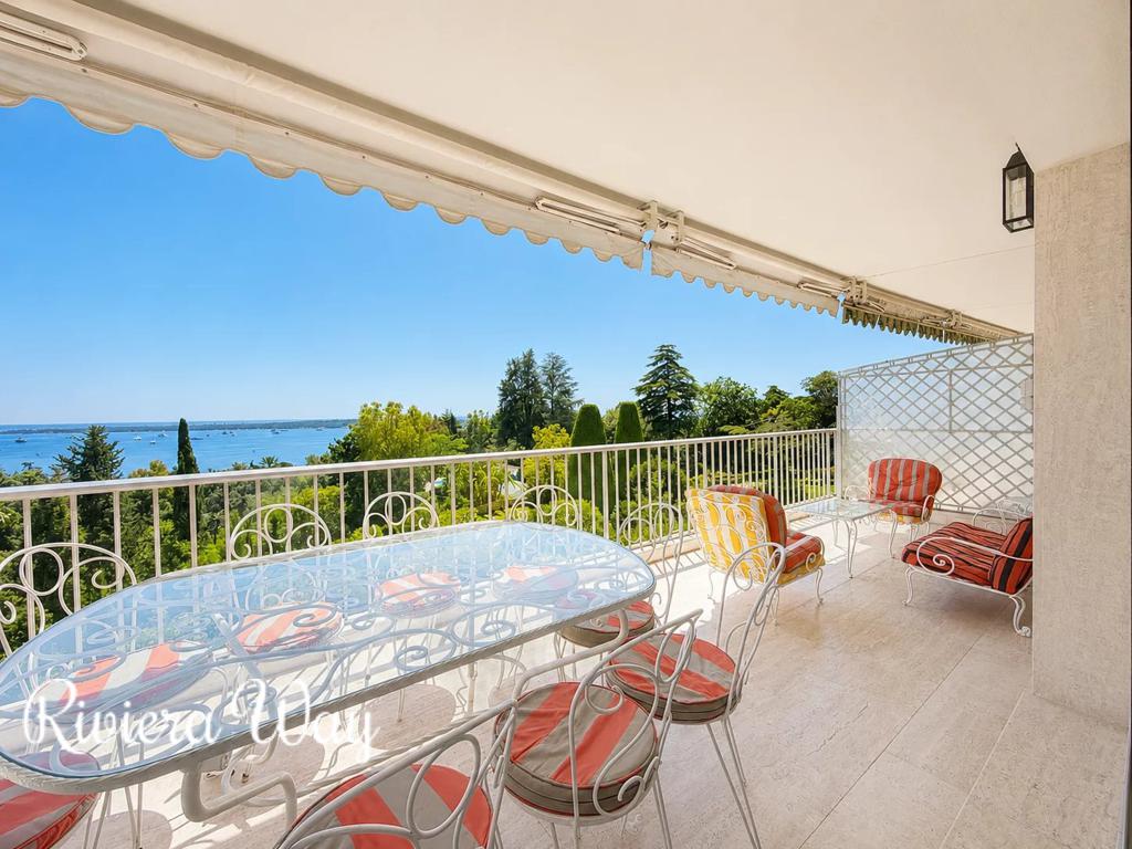 3 room apartment in Cannes, photo #1, listing #106342866