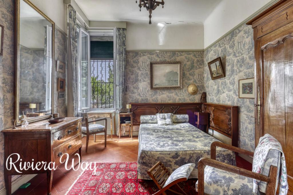 6 room villa in Fréjus, photo #7, listing #95775246