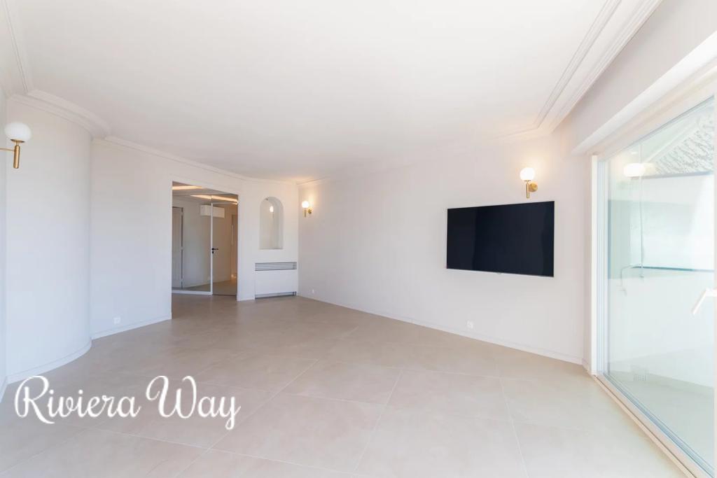 3 room apartment in Cannes, photo #8, listing #105103992