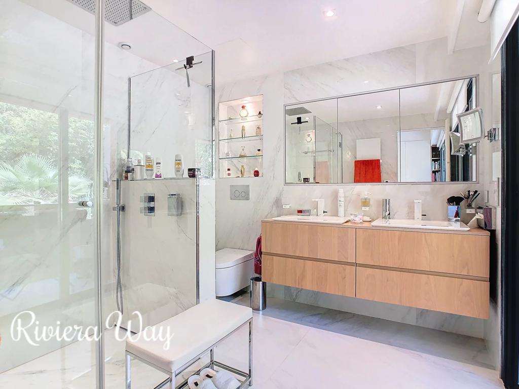 4 room apartment in Le Cannet, photo #1, listing #103040574