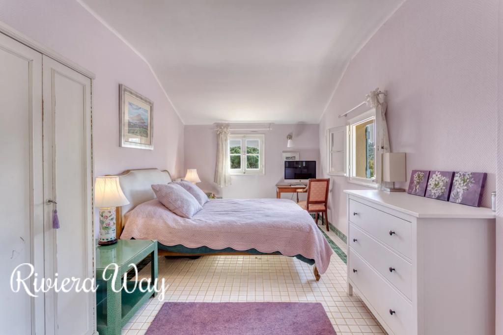 12 room villa in Le Lavandou, photo #7, listing #99448524