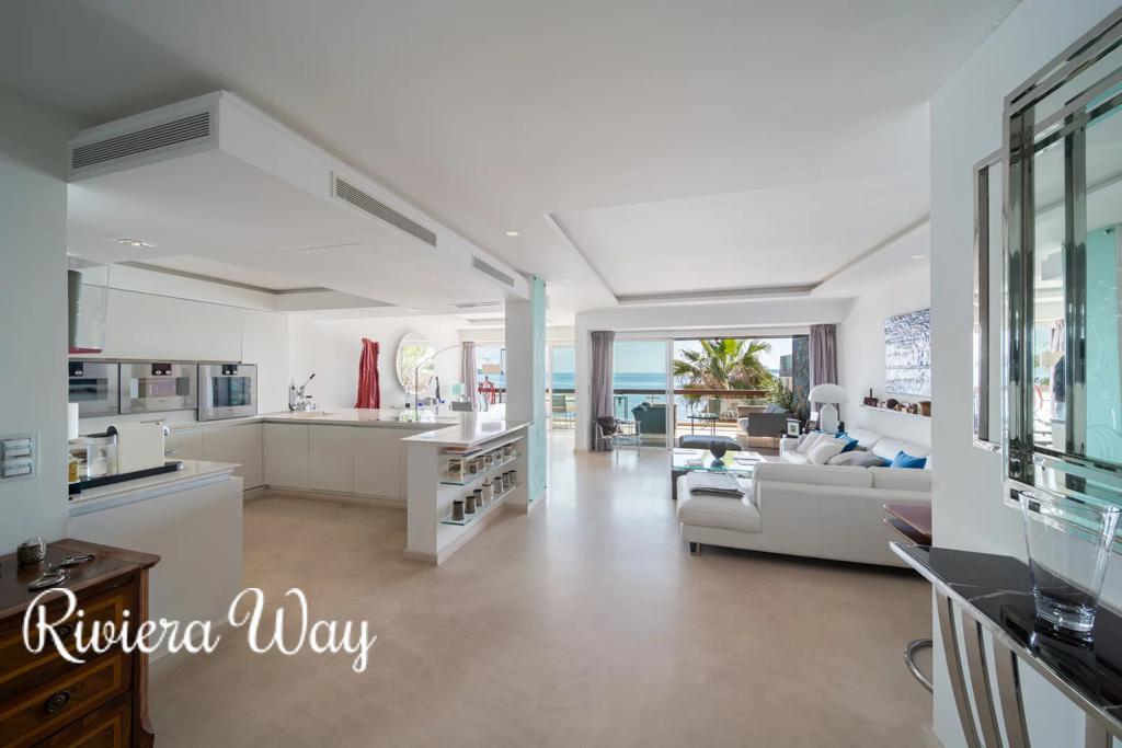 3 room apartment in Cannes, photo #5, listing #105737856