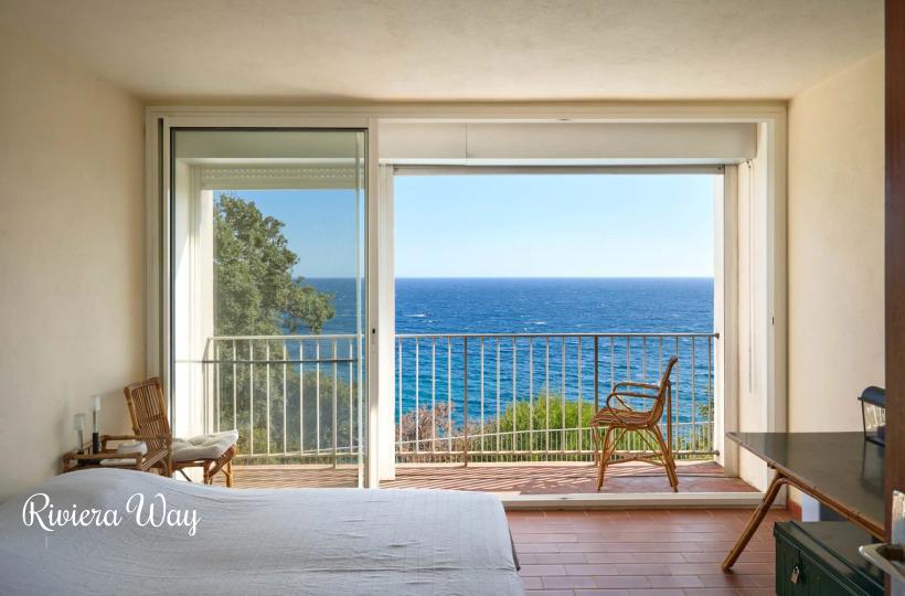 Villa in La Croix-Valmer, 200 m², photo #6, listing #104697558