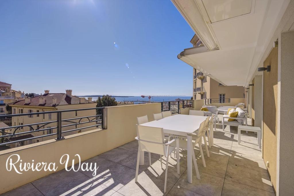 5 room apartment in Cannes, photo #9, listing #104110398