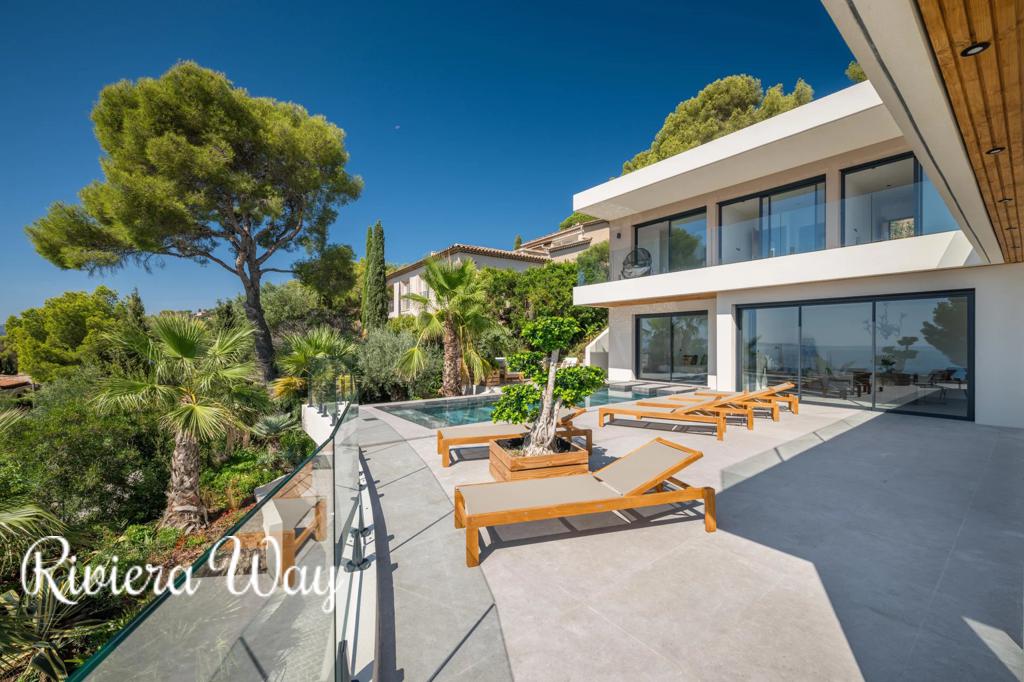 8 room villa in Sainte-Maxime, photo #1, listing #96640026
