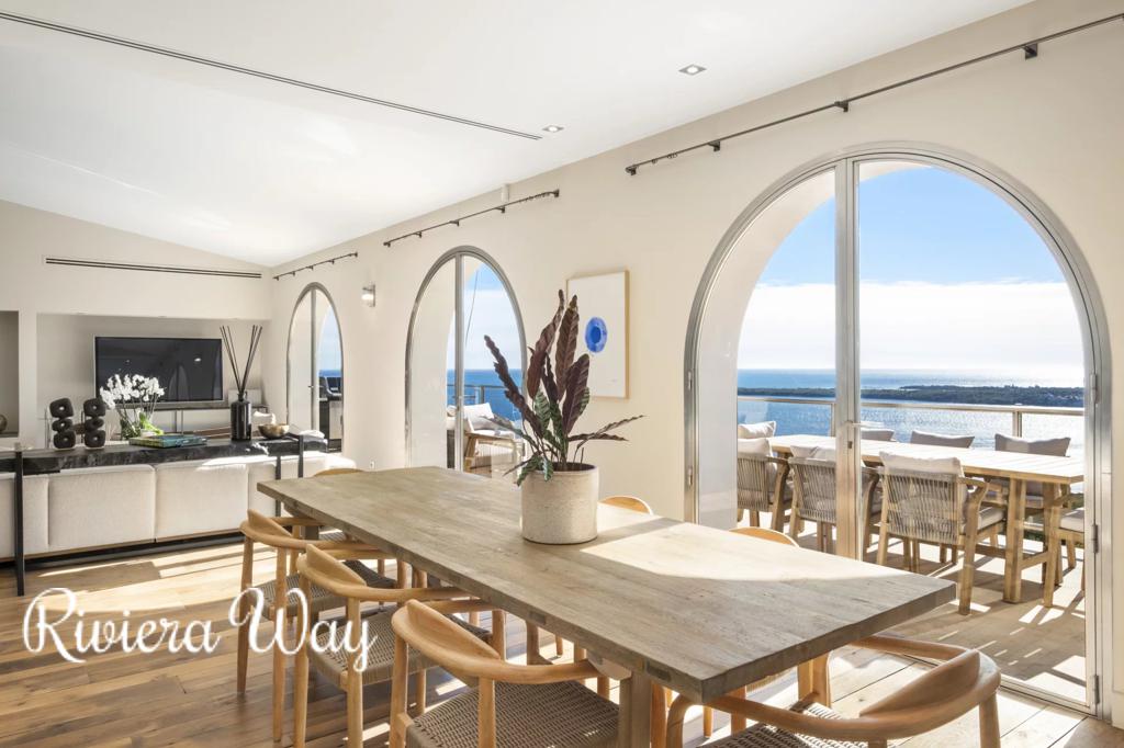 7 room villa in Cannes, photo #6, listing #107261742