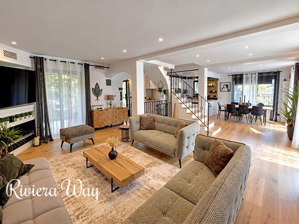 7 room villa in Mougins, photo #4, listing #106570002