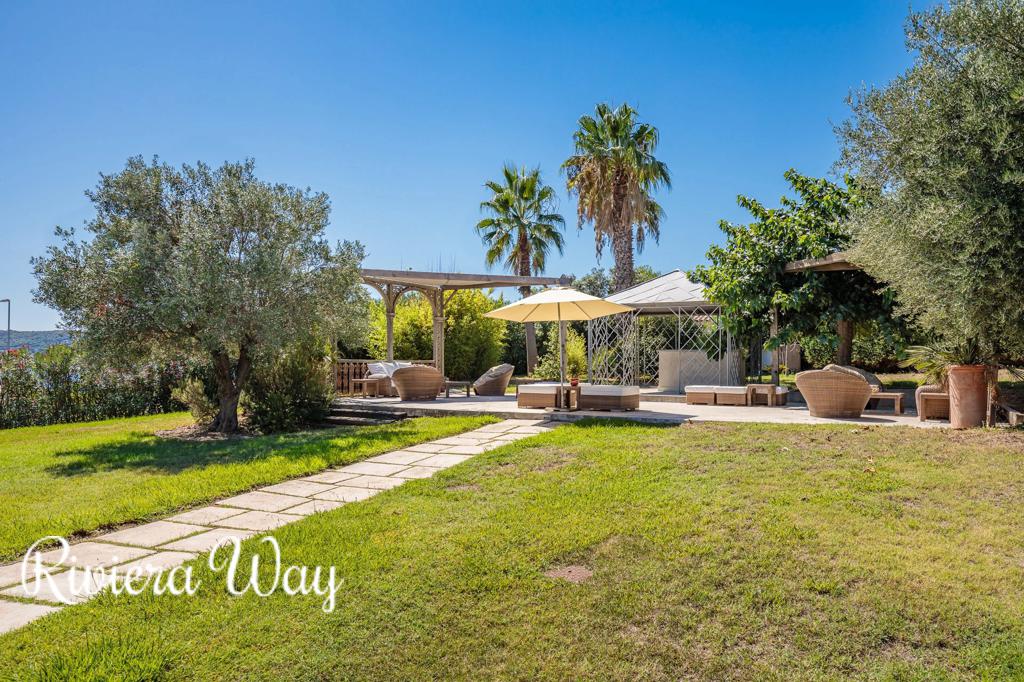 16 room villa in Grimaud, photo #8, listing #104480880
