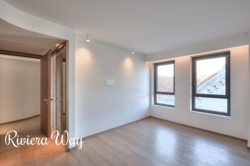 4 room apartment in Boulevard de la Croisette, photo #2, listing #78860838