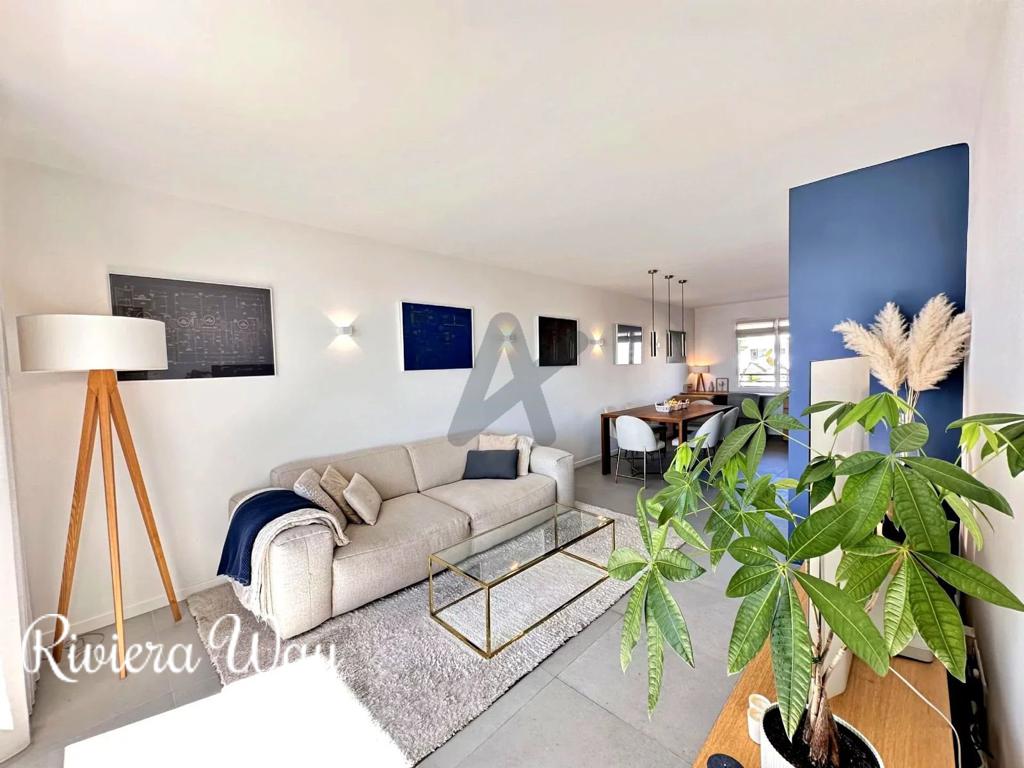 2 room apartment in Cannes, 56 m², photo #2, listing #104539806