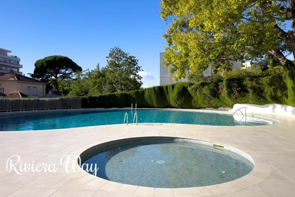 4 room apartment in Cannes, photo #9, listing #105284928