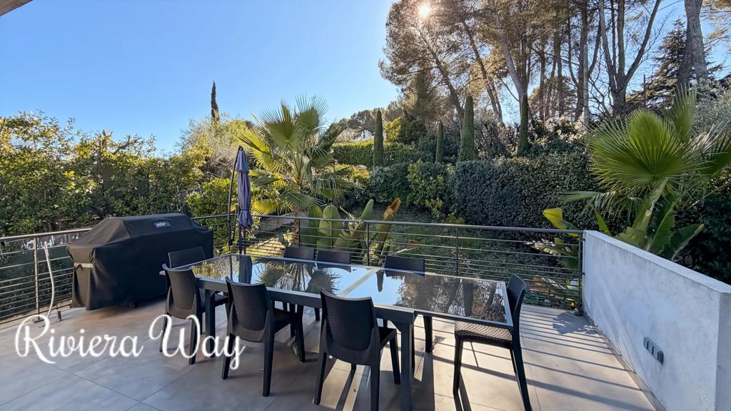 6 room villa in Mougins, photo #4, listing #105524706