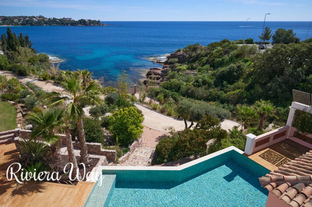 12 room villa in Agay, photo #4, listing #106503390