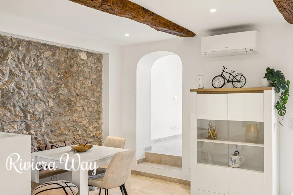 4 room apartment in Antibes, photo #4, listing #106990464