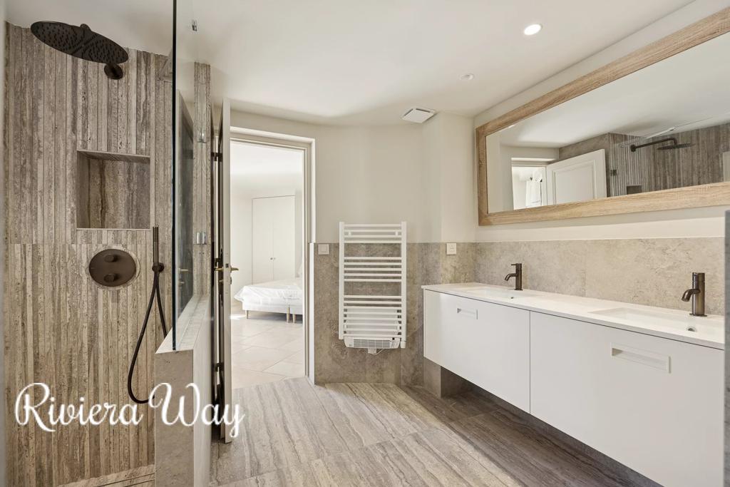 7 room villa in Cap d'Antibes, photo #2, listing #104224008