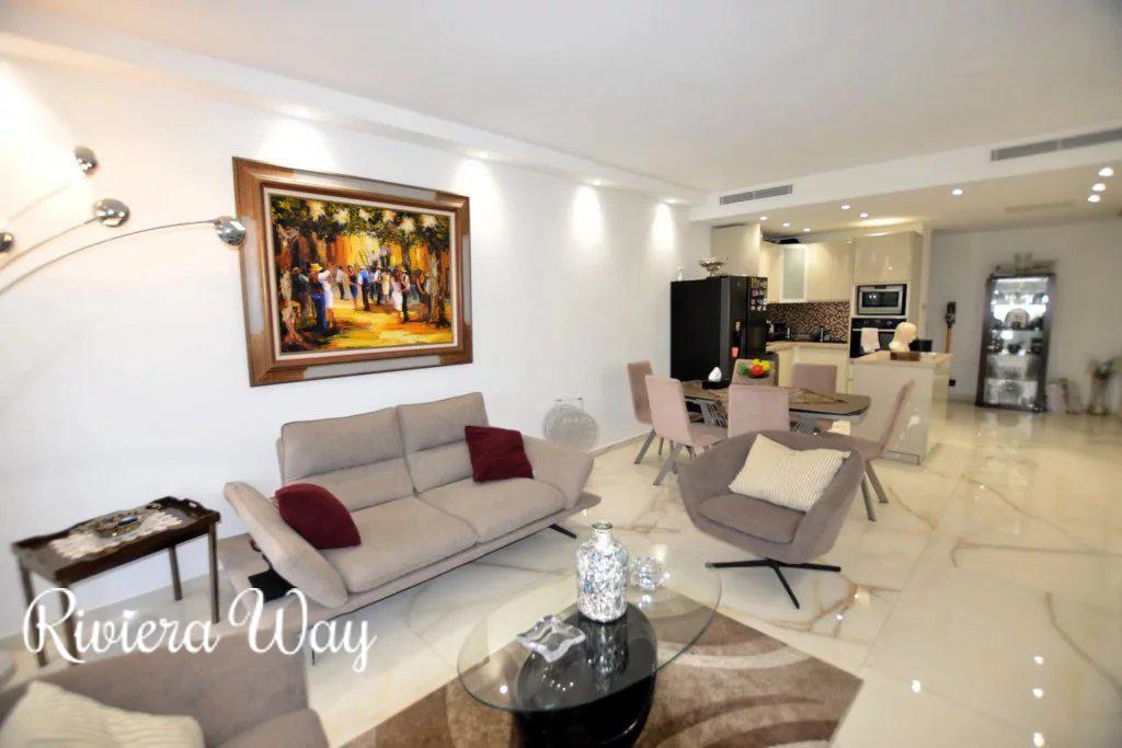 4 room apartment in Cannes, photo #2, listing #101221680