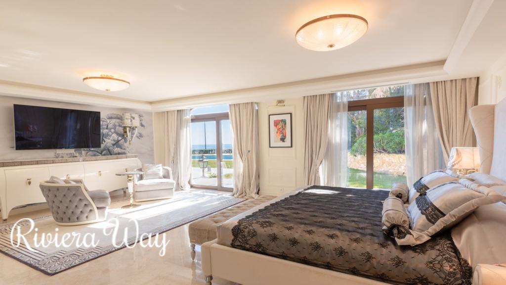 13 room villa in Cap d'Antibes, photo #9, listing #78844668