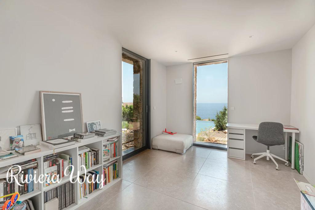 8 room villa in Saint-Cyr-sur-Mer, photo #10, listing #106811670