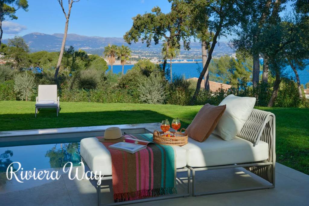 6 room villa in Cap d'Antibes, photo #4, listing #105088746