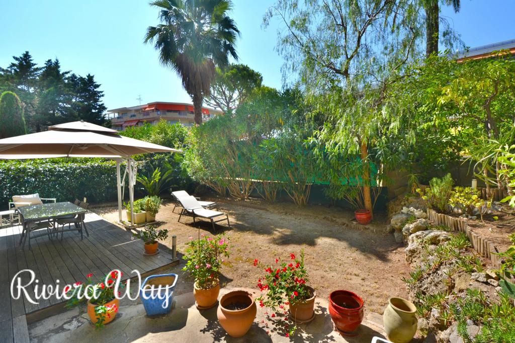 3 room apartment in Antibes, photo #9, listing #103709718