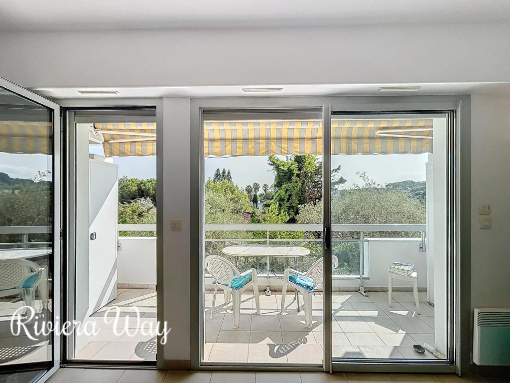 Apartment in Cap d'Antibes, photo #3, listing #100348206