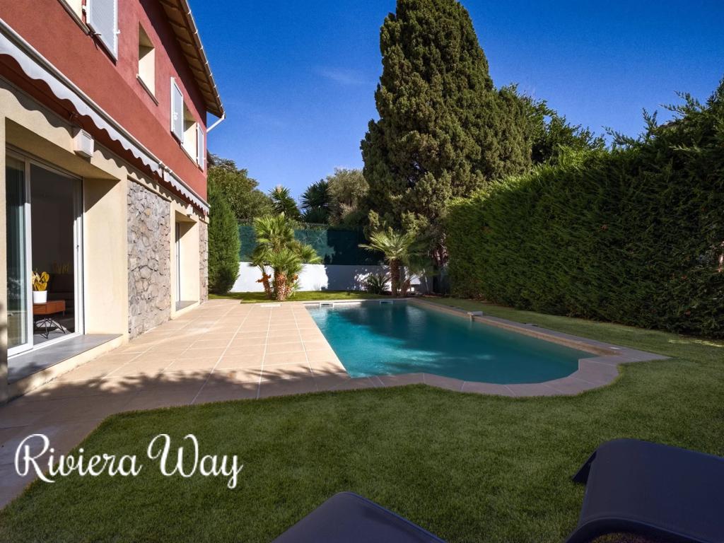 5 room villa in Cap d'Antibes, photo #3, listing #105552132