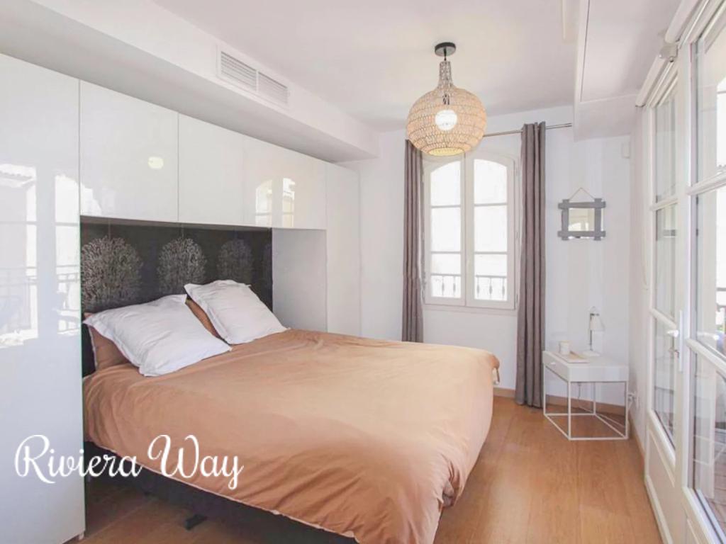 3 room apartment in Saint-Tropez, photo #3, listing #106240302