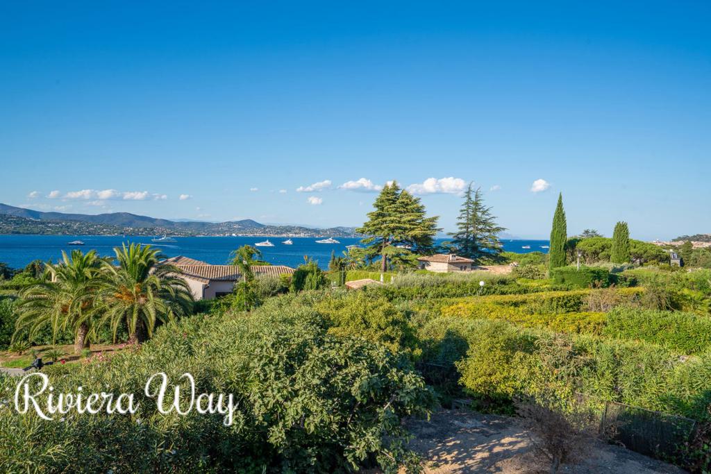 6 room villa in Gassin, photo #2, listing #107034774