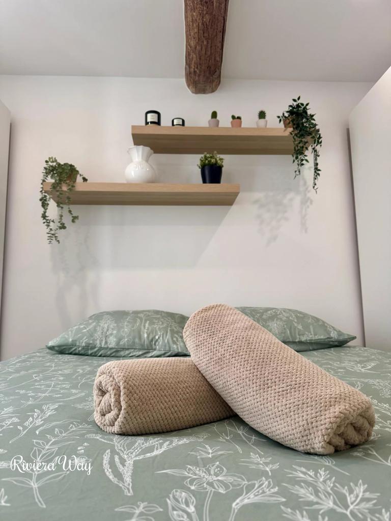 3 room apartment in Antibes, photo #1, listing #103435458