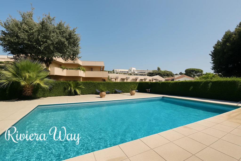 4 room apartment in Cap d'Antibes, photo #4, listing #103387032