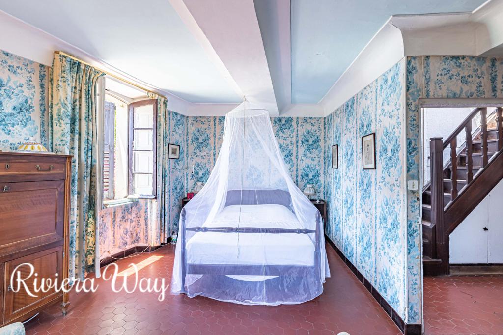 12 room villa in Antibes, photo #4, listing #89886846