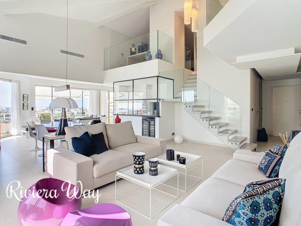 5 room apartment in Cannes, photo #4, listing #100683786