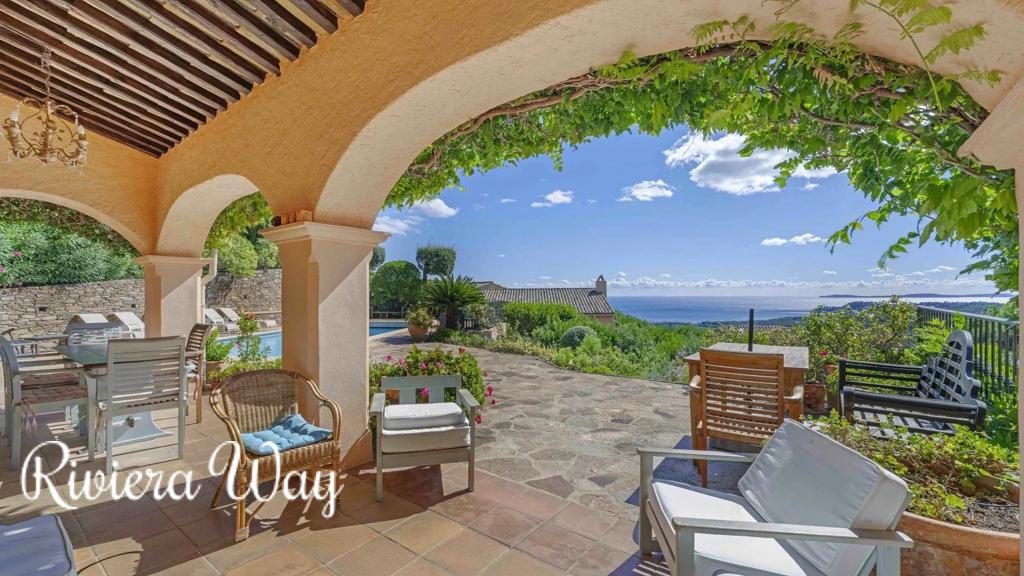 8 room villa in La Croix-Valmer, photo #9, listing #104300112