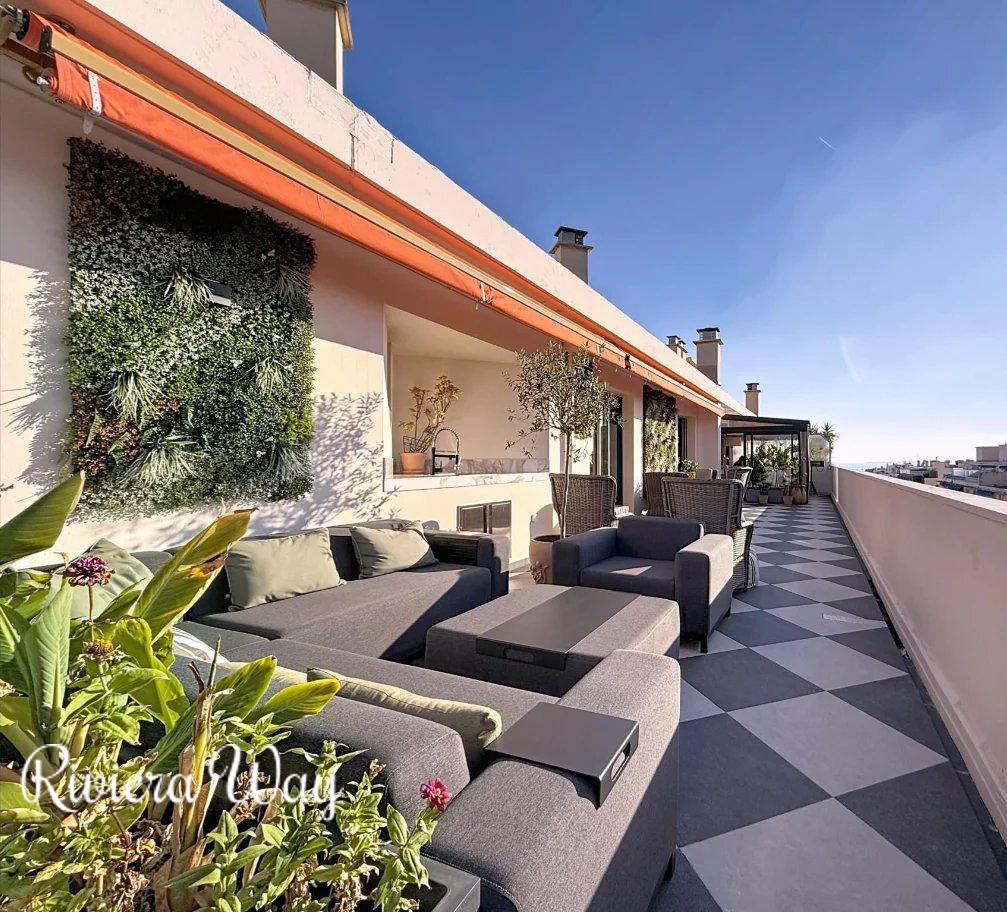 3 room apartment in Antibes, photo #2, listing #105321720