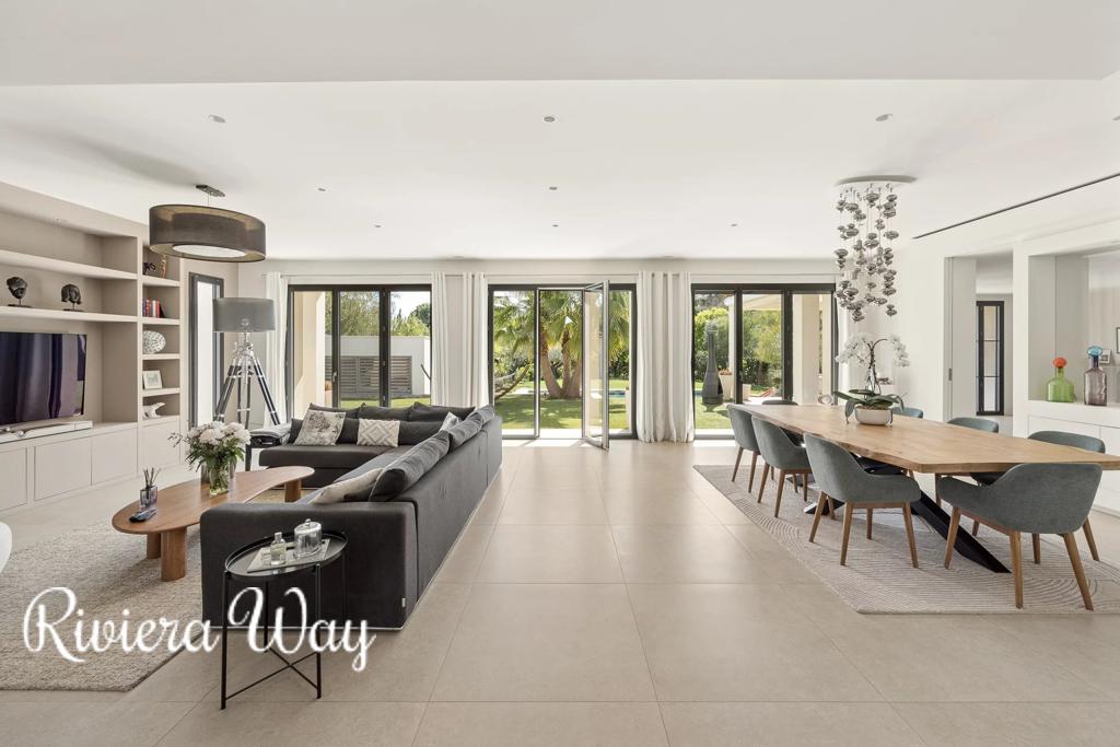 9 room villa in Saint-Paul-de-Vence, photo #6, listing #106093386