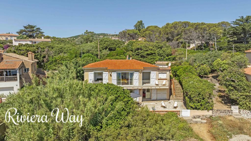 11 room villa in Fréjus, photo #7, listing #103794306