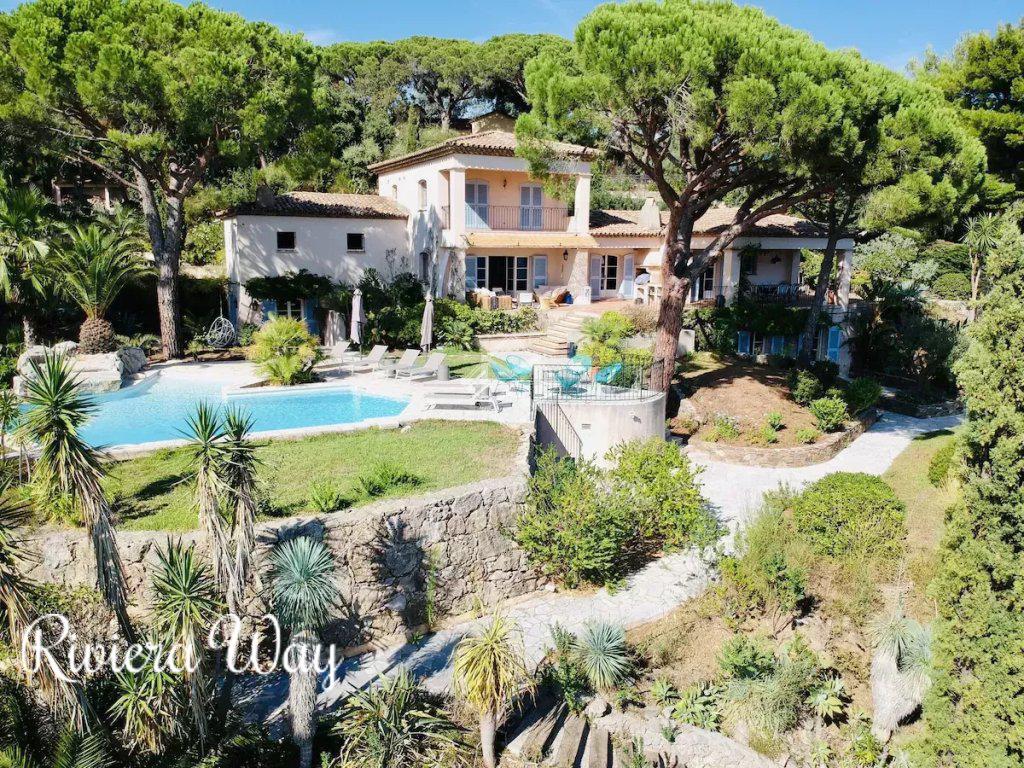 Villa in La Croix-Valmer, 270 m², photo #1, listing #104698104