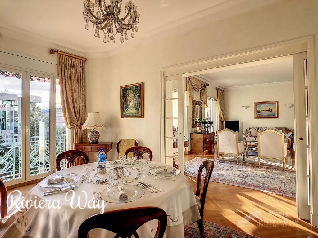 5 room apartment in Cannes, photo #8, listing #98689122