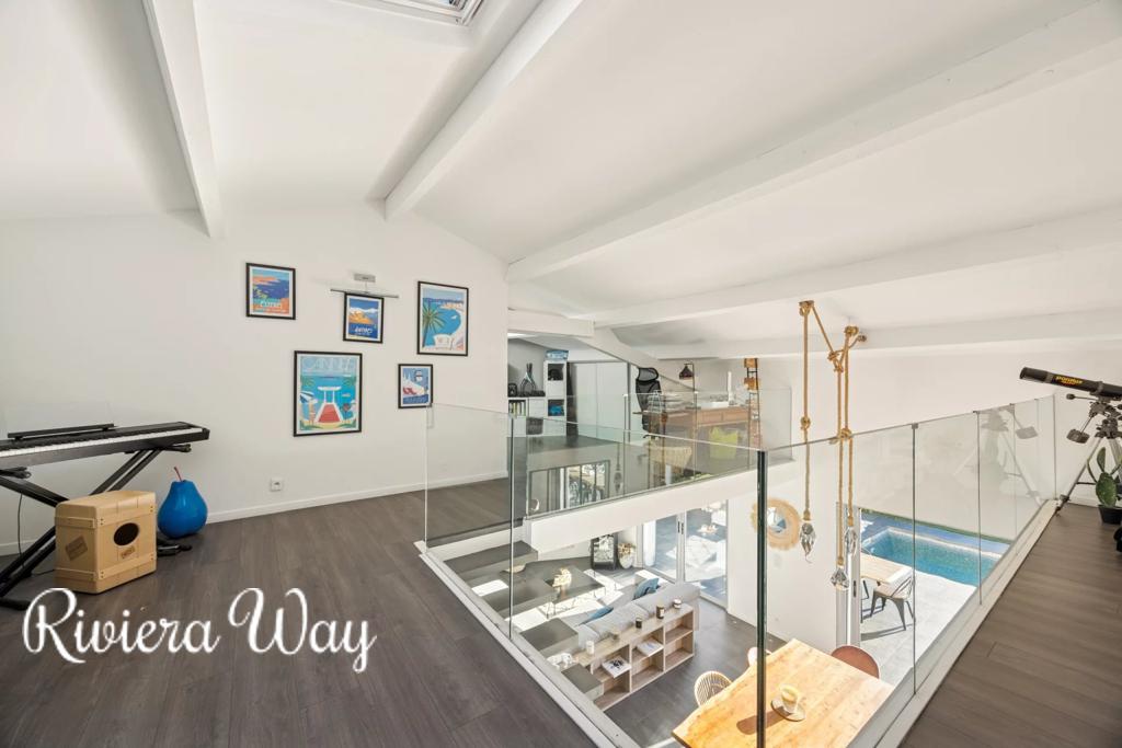 Villa in Mougins, photo #2, listing #104471430