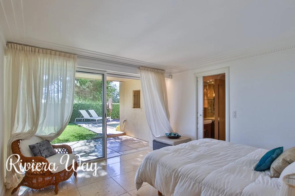 5 room villa in Cap d'Antibes, photo #9, listing #94123428