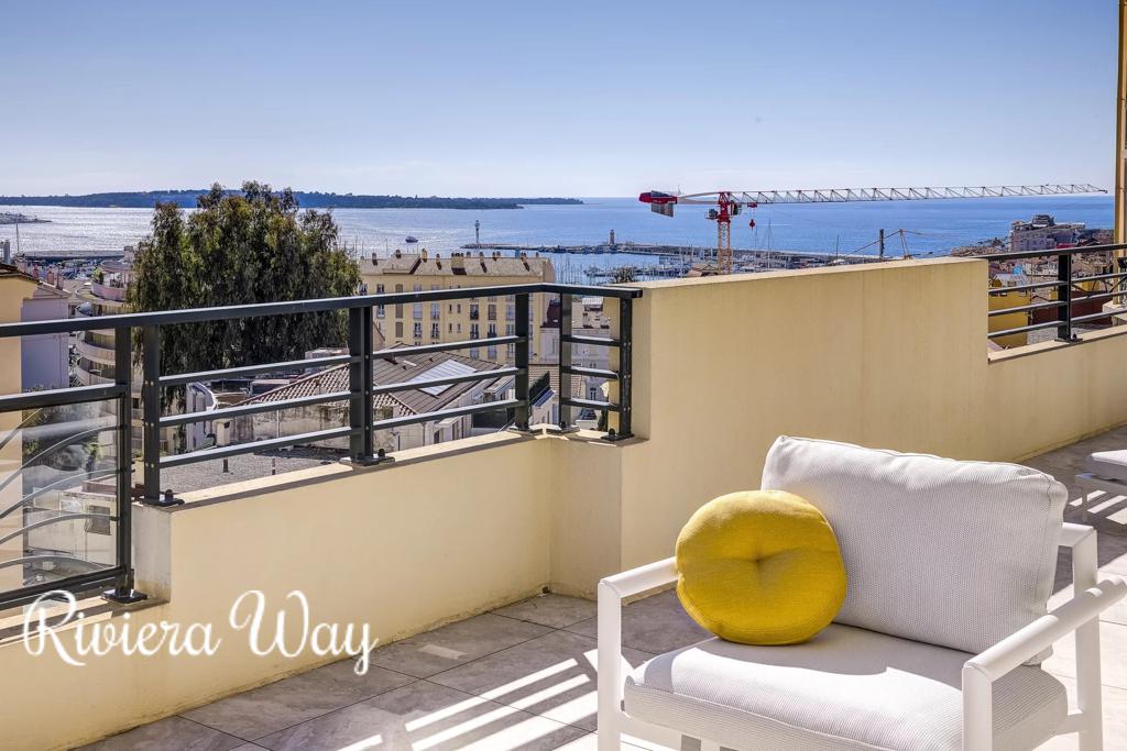 5 room apartment in Cannes, photo #5, listing #104110398