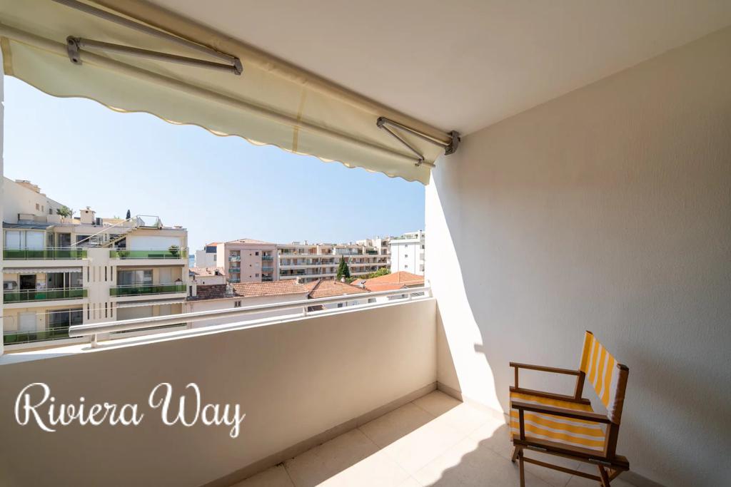3 room apartment in Cannes, photo #2, listing #106781136