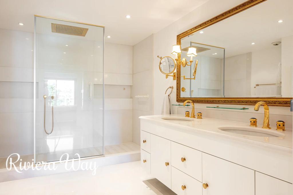 6 room apartment in Cannes, photo #5, listing #104428842