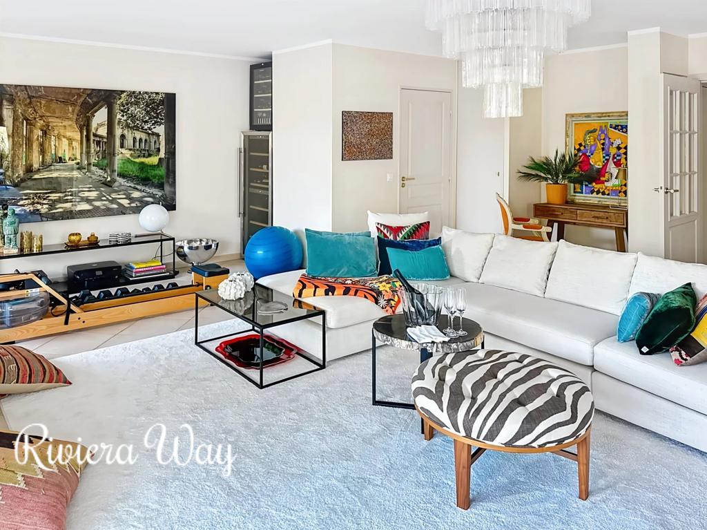 5 room apartment in Mandelieu-la-Napoule, photo #5, listing #103047630
