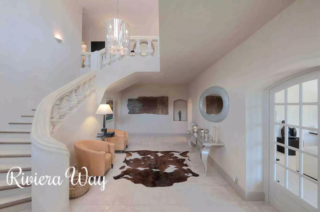 11 room villa in Valbonne, photo #9, listing #101726100