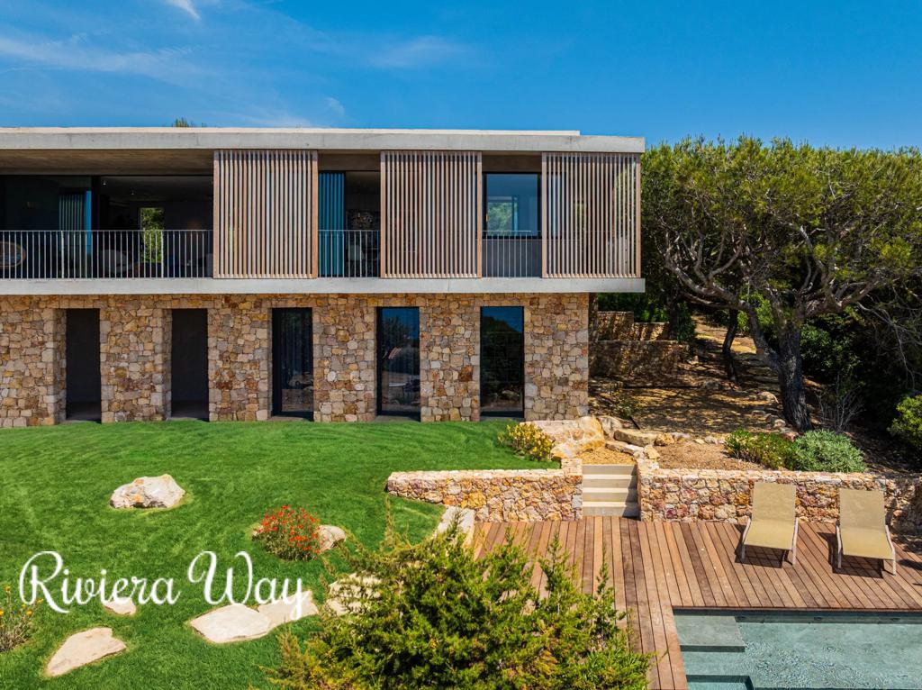 8 room villa in Saint-Cyr-sur-Mer, photo #4, listing #106811670